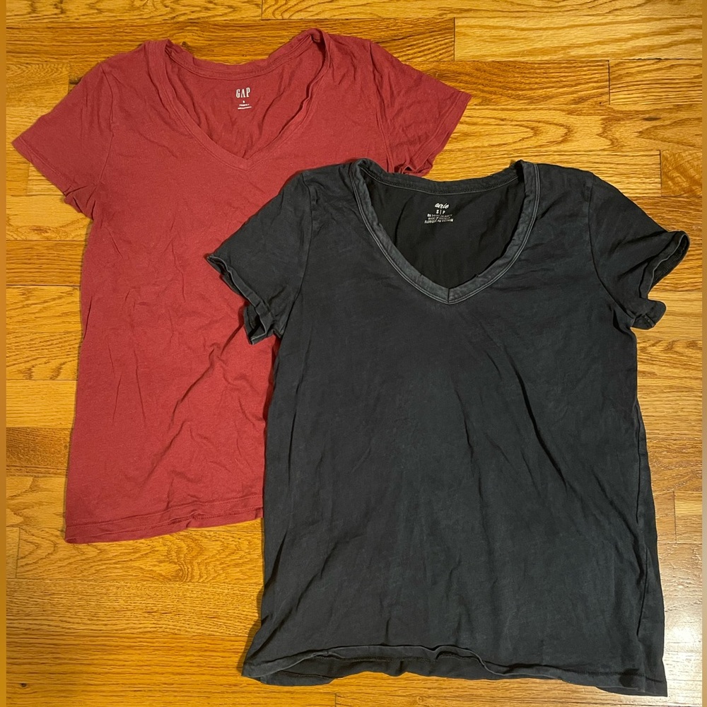 2 v-neck t shirts! both size small, red is from gap and navy blue from aerie